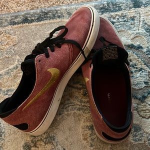 Nike Men's Zoom Oneshot SB Red Gold White